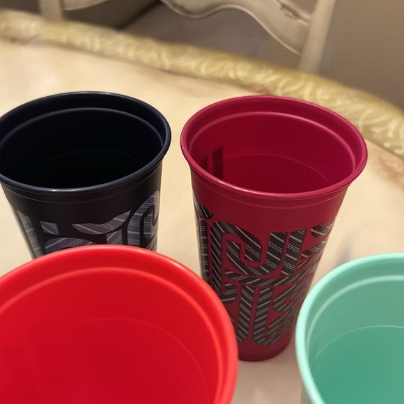 Starbucks Reusable Holiday Coffee cups - Picture 3 of 4